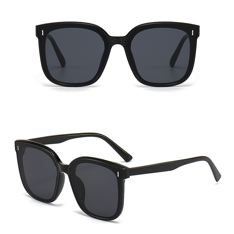 Large-frame sunglasses, stylish and suitable for both men and women, perfect for summer sun protection.